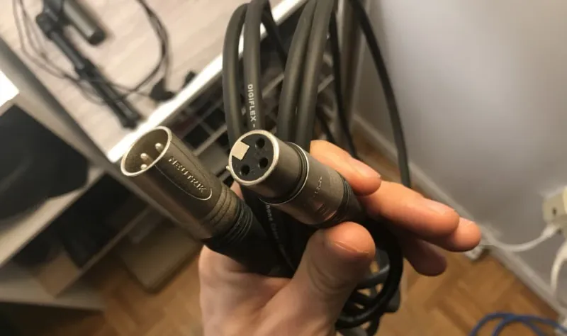 how to connect xlr mic to pc