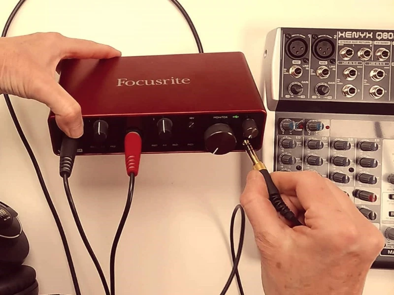connecting a mixer to an audio interface